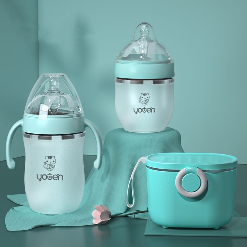 Silicone Baby Bottle with Soft Straw and Anti-Drop Design